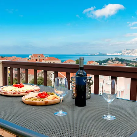 Penthouse With Panoramic View Apartment *