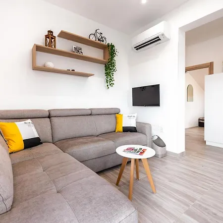 Penthouse With Panoramic View Apartament