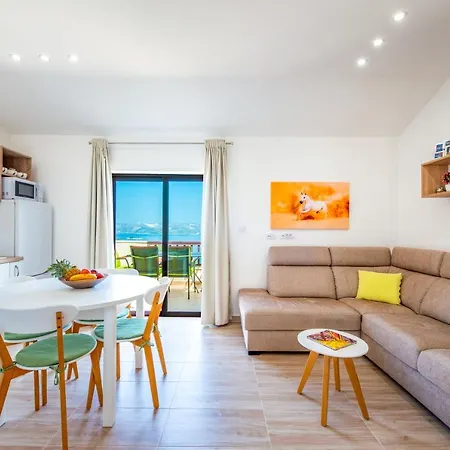 Penthouse With Panoramic View Apartament