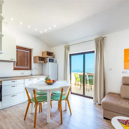 Penthouse With Panoramic View Apartament