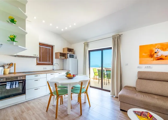 Penthouse With Panoramic View Appartamento