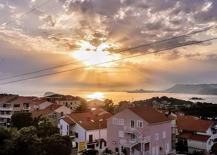 Penthouse With Panoramic View Appartamento