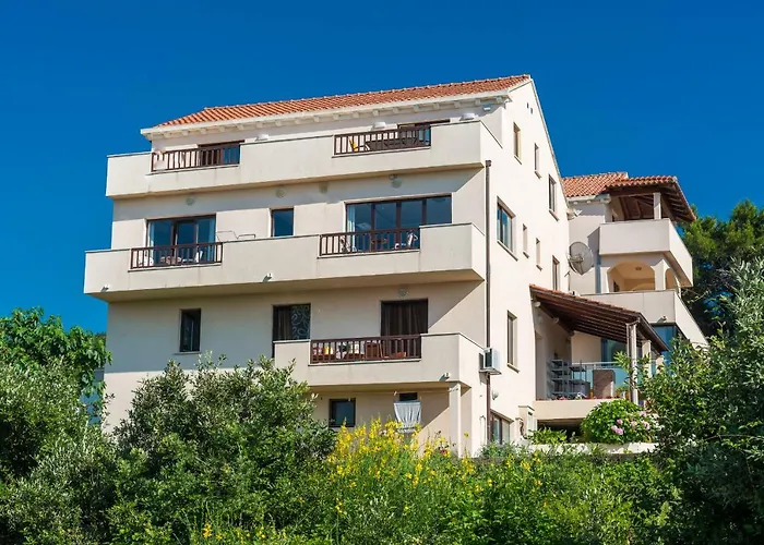 Penthouse With Panoramic View Appartamento Cavtat