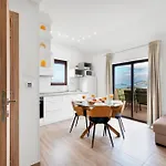 Penthouse With Panoramic View Apartment *